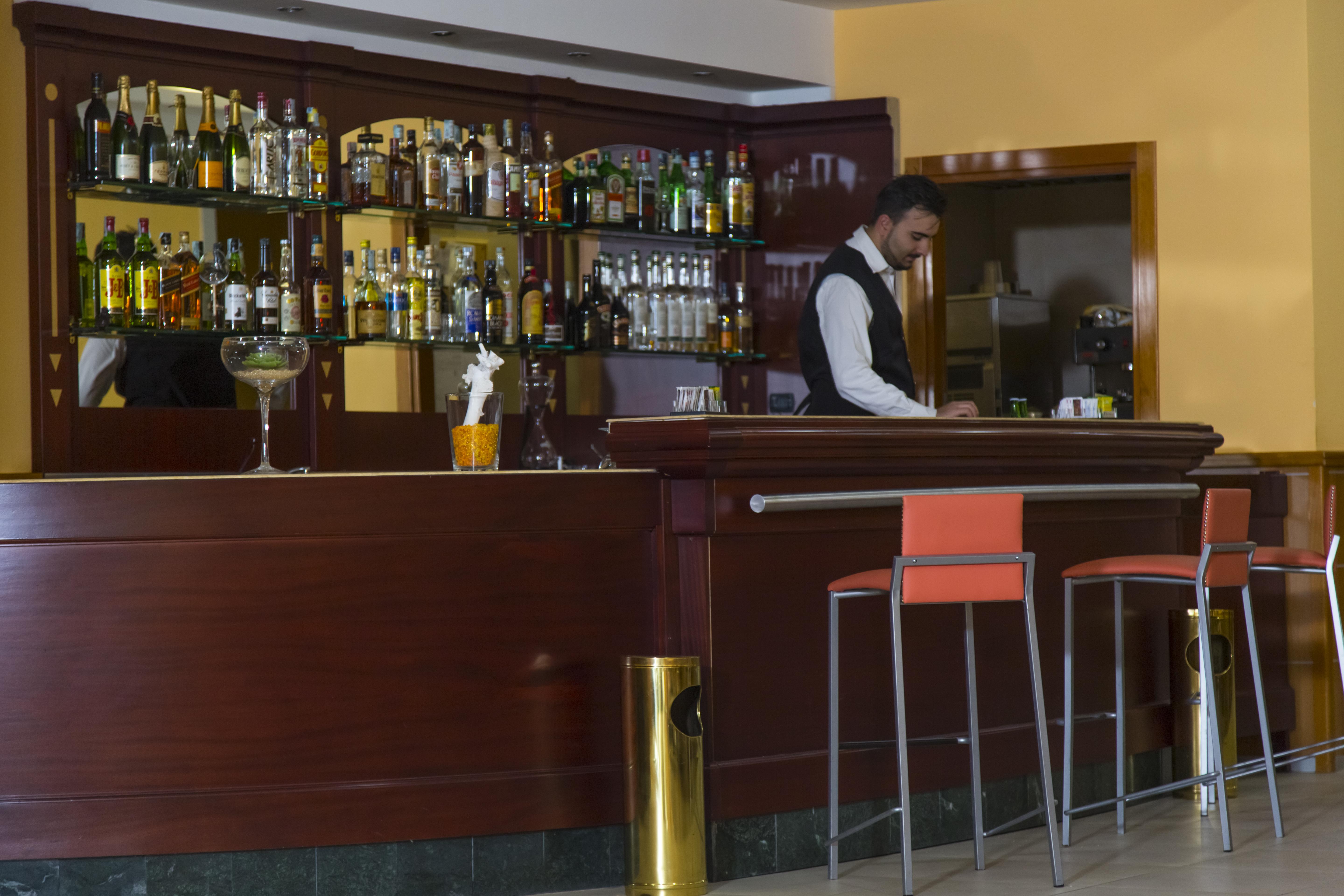 Hotel Futura Centro Congressi Наполи Екстериор снимка