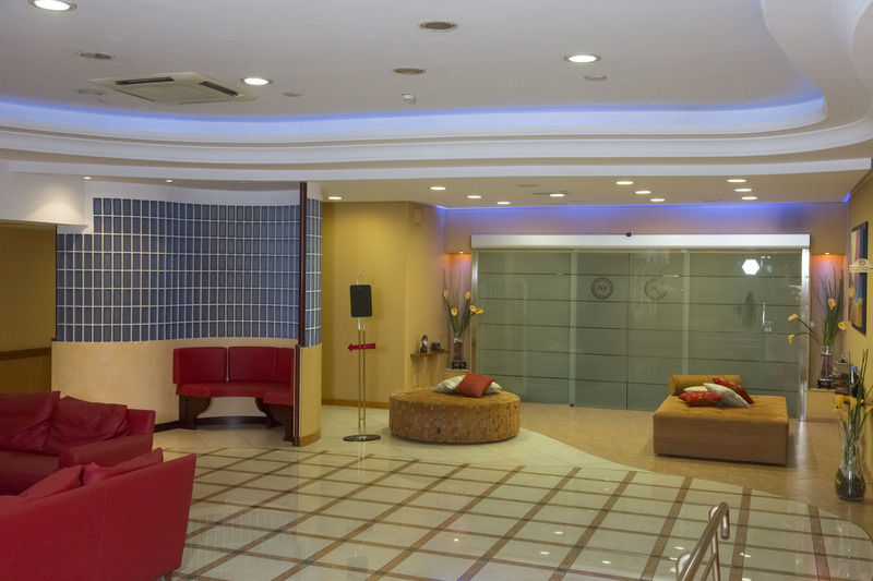 Hotel Futura Centro Congressi Наполи Екстериор снимка